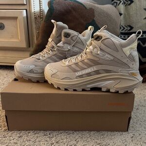 Merrell Light Tan Outdoor Boots